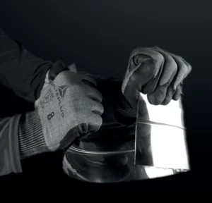 Manusi antitaiere pentru lucrari grele în medii uleioase sau apoase, culoarea gri, VECUTF02